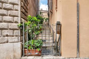 Quiet Retreat in Ancient Rome