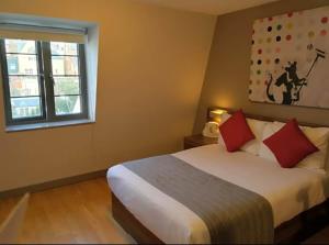 Student Only Ensuite Room