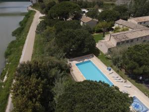 Familienidyll mit Pool nahe am Mittelmeer