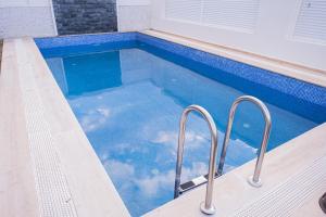 Süper villa havuzlu