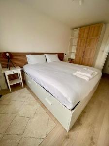 Newly Renovated Christchurch 1BD Roof Garden