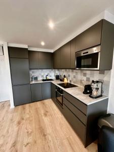 Newly Renovated Christchurch 1BD Roof Garden