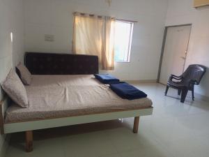 Dwarka Bungalow Only Family