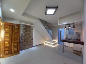 Quiin Home cozy modern house