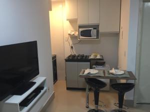 Comodidades na Av que é um shopping a céu aberto