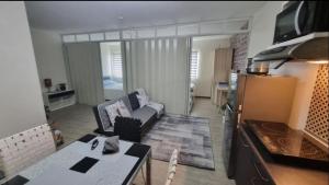 Joms Cozy Staycation