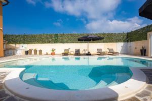 Villa Nur for 10 people near Pula with 45 m2 private pool & jacuzzi only 2 km from beach