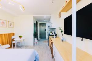 Urban Chic Studio at Ayala Cebu Business Park - Fast Wi-Fi Netflix