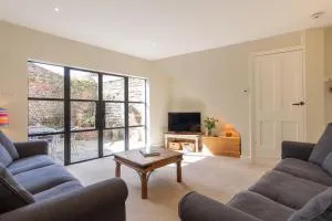 Toad Hall - 绍斯沃尔德