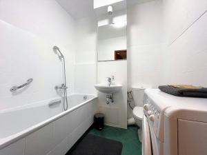 Labo Apartment Metro Wierzbno