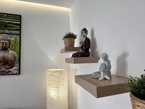 7 Moons Resort B Solo Adultos