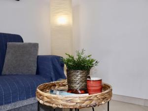 7 Moons Resort B Solo Adultos