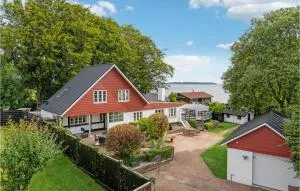 Lovely Home In Børkop With Kitchen - Hvidbjerg