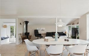 Nice Home In Juelsminde With Kitchen