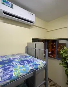 Sea view beside bus station & beach & market - 阿吉曼