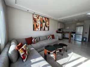 Emplacement Central & Lumineux au Coeur De Casablanca Près Du Tramway 1 minute du Bd Abdelmoumen Maarif et 5 Minutes de Bab Marrakech et Centre Ville - Maarif