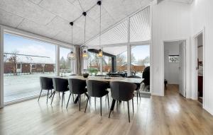 Amazing Home In Væggerløse With Sauna