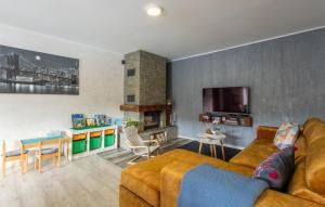 Amazing Home In Novo Zvecevo With Sauna