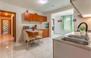 Stunning Home In Pula