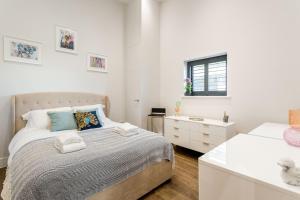 Chic 2-bed Seaside Escape in Vibrant Kemp Town