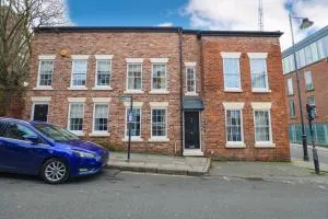 The Captains House - Bromborough