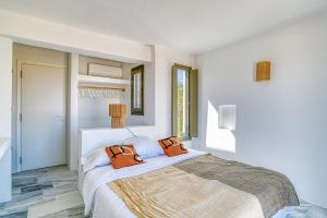 Stone Pine House Antiparos - Private Pool Villa