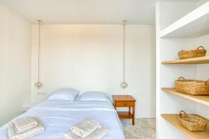 Stone Pine House Antiparos - Private Pool Villa