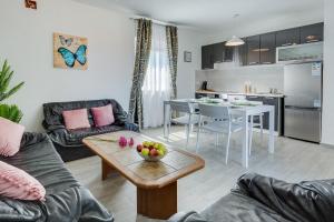 Apartmani Kaštelina 2