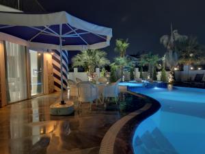 RED PREMIUM VIP CUSTOM DESIGN VILLA WITH TURKISH BBQ+PRVT SWMG POOL