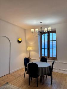 Appartements Le Royal XIX Dinard vue mer luxe : photos des chambres