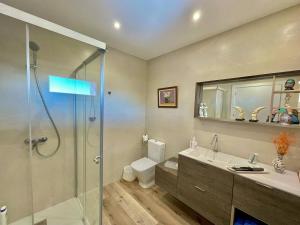 Suite con Baño Privado y Vistas al Mar en Bermeo