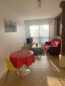 Studio Kennedy - 圣阿尔努