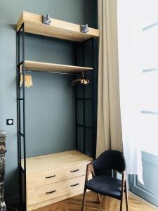 Appartements Meubles de l'Arsenal coeur de ville ! : photos des chambres