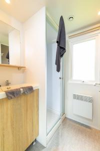 Campings Camping Les Carolins : photos des chambres