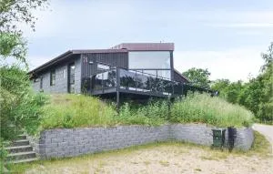 Three-Bedroom Holiday Home In Glesborg - Glesborg