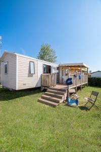 Campings Camping Les Carolins : photos des chambres