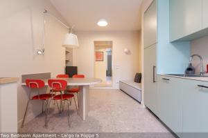 Two-Bedroom Apartment - Largo La Foppa 5 room in Brera Apartments in Moscova