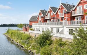 Awesome Home In Gråsten With Sauna - 5hvězdičkové hotely ve městě Grasten