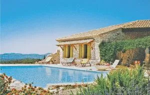 3 Bedroom Gorgeous Home In Venasque - Malemort-du-Comtat