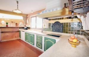 3 Bedroom Gorgeous Home In Venasque