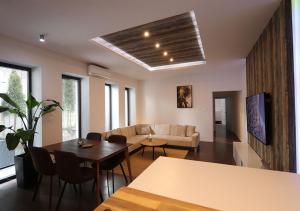 Center Apartment with Garden Zoe