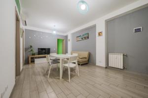 Michele Flat - Parcheggio - 10 min da Milano Centro