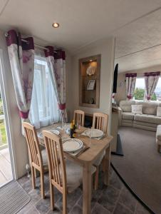 BRIGHT and COMFORTABLE HOLIDAY HOME SWANAGE BAYVIEW HOLIDAY PARK