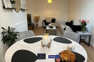Luxury 3 Bed, 2 Bathroom By Tranquil Ventures Short Lets & Serviced Accommodation Littlemore With Free Private Parking