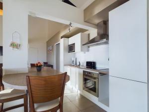Sur la plage, appartement avec terrasse et vue mer