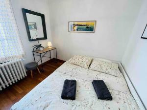 Relaxing 2BR Apartment with Private Garden, Near the City Center