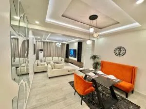 Exquisite 2-bedroom with super fast Wi-Fi - Igboefon
