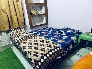 Kumb Yatri Niwas - Colonelganj