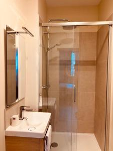 Hotels Hotel Le Britannic - centre gare- : photos des chambres