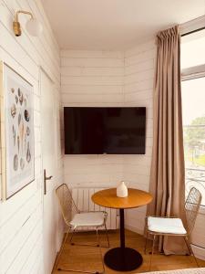 Hotels Hotel Le Britannic - centre gare- : photos des chambres